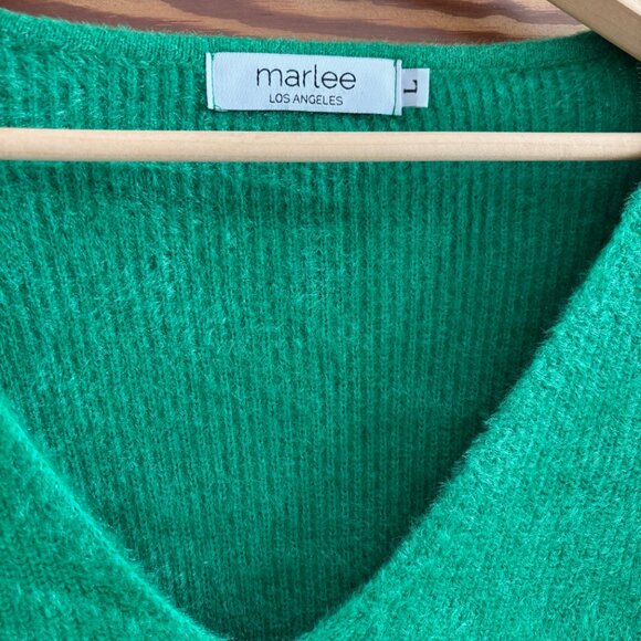 Green V-neck relaxed sweater - Picture 2 of 3